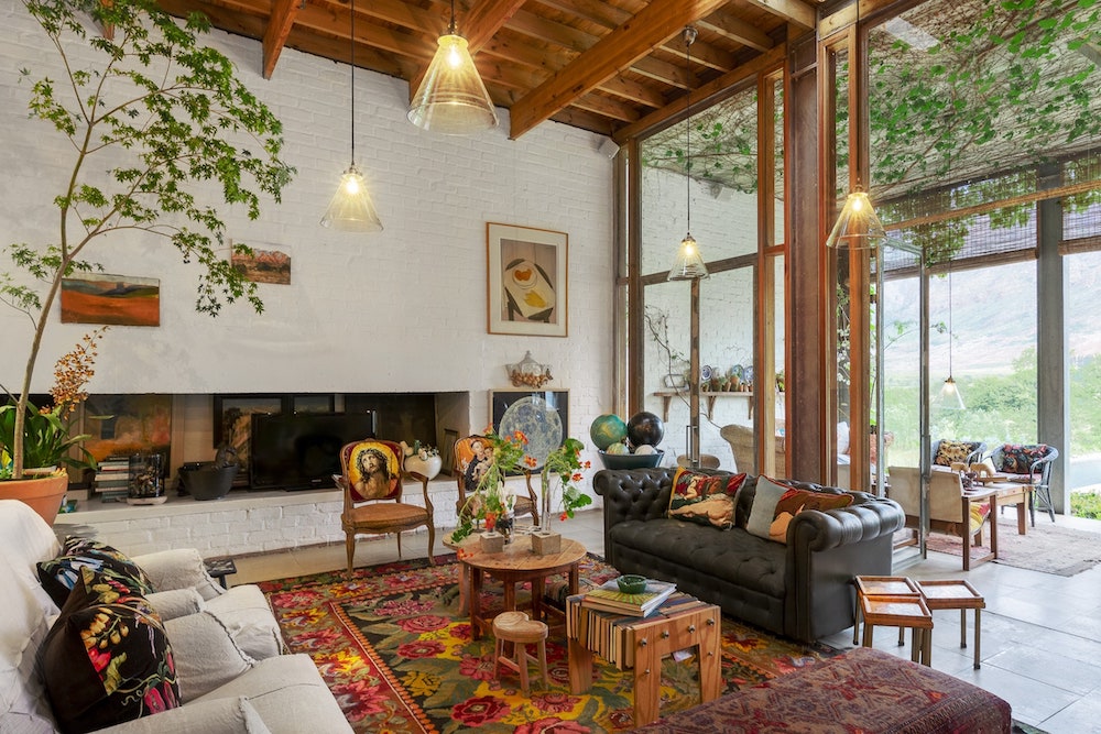 Generate Images from Airbnb reviews with Airtable and Data Miner